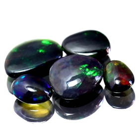5 Schwarze Opale mit 3.64 Ct