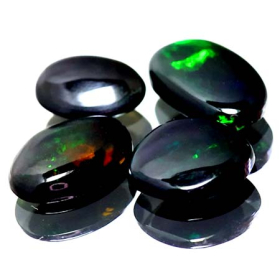 4 Schwarze Opale mit 3.91 Ct