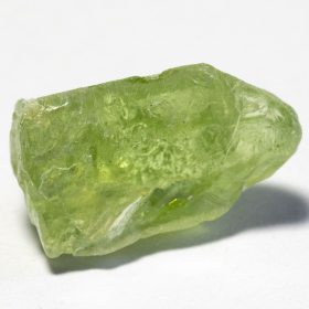 Peridot Kristall mit 5.74 Ct