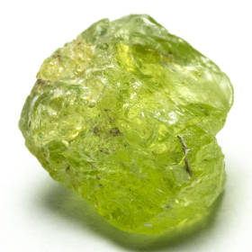 Peridot Kristall mit 6.41 Ct