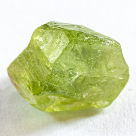 Peridot Kristall mit 6.51 Ct