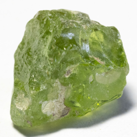 Peridot Kristall mit 6.91 Ct