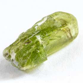 Peridot Kristall mit 7.80 Ct