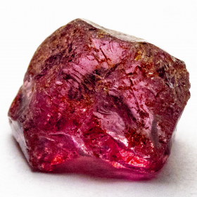 Rhodolit Kristall mit 3.86 Ct