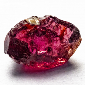 Rhodolit Kristall mit 3.99 Ct