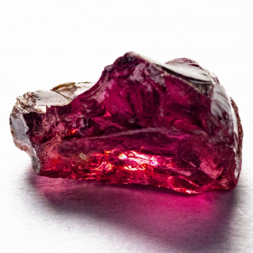 Rhodolit Kristall mit 4.30 Ct