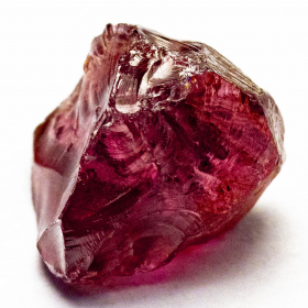 Rhodolit Kristall mit 4.31 Ct