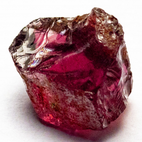 Rhodolit Kristall mit 4.38 Ct