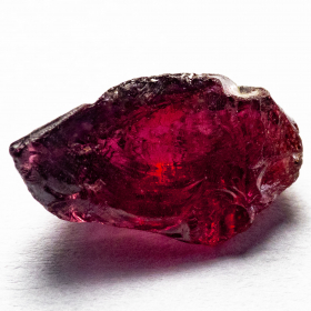 Rhodolit Kristall mit 4.61 Ct