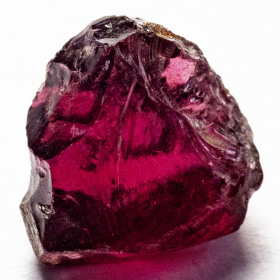 Rhodolit Kristall mit 4.67 Ct