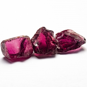 Rhodolit Kristalle mit 13.41 Ct