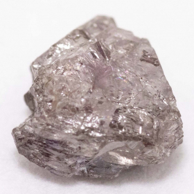 Pinkfarbener Rohdiamant mit 0.51 Ct