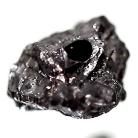 Schwarzer  Rohdiamant 1.06 Ct, gebohrt