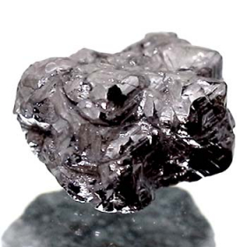 Schwarzer Rohdiamant mit 3.99 Ct
