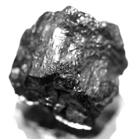 Schwarzer Rohdiamant mit 4.51 Ct