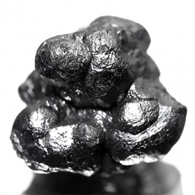 Schwarzer Rohdiamant mit 5.91 Ct