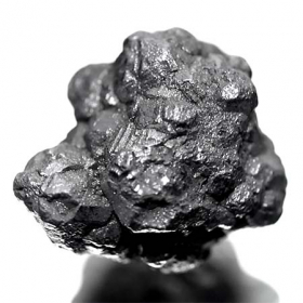 Schwarzer Rohdiamant mit 7.48 Ct