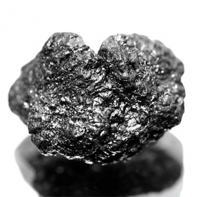 Schwarzer Rohdiamant mit 9.81 Ct