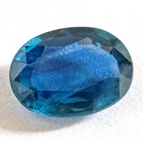 Blauer Saphir mit 1.20 Ct