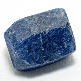 Saphir Kristall mit 8.82 Ct