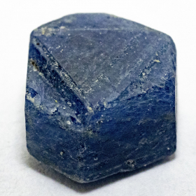 Saphir Kristall mit 9.32 Ct