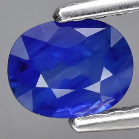 Blauer Saphir mit ca. 6 x 5 mm