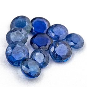 10 blaue Saphire mit 2-3 mm, Gesamtgewicht 0.82 ct