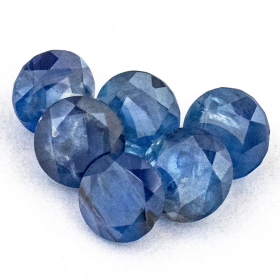 6 blaue Saphire mit 3.3 mm, Gesamtgewicht 1.17 ct