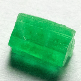 Kolumbianischer Smaragd-Kristall mit 1.38 Ct, transparent - Smaragd Ct