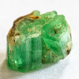 Smaragd-Zwillingskristall mit 3.99 Ct