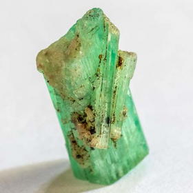 Smaragd-Zwillingskristall mit 4.89 Ct