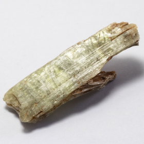 Sultanitkristall mit 63.95 Ct