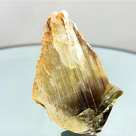 Sultanitkristall mit 58.90 Ct