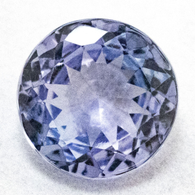 Augenreiner Tansanit mit 0.83 Ct, AA Grade