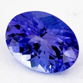 Augenreiner Tansanit mit 1.62 Ct, AA Grade