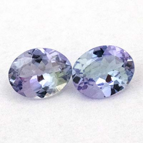 2 Bicolor Tansanite mit 0.60 Ct, unbehandelt