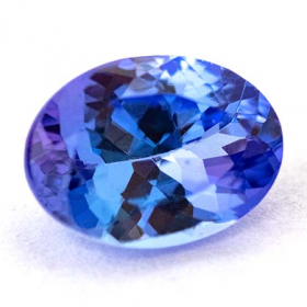 Augenreiner Tansanit mit 1.27 Ct, AA+ Grade