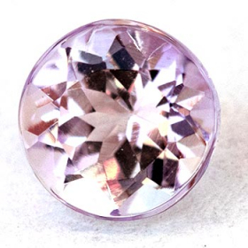 Pinkvioletter Tansanit mit 0.30 Ct