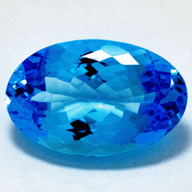 Topas in Swiss Blue mit 13.56 Ct, AAA Grade, sehr leicht beschädigt