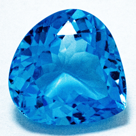 Topas in Swiss Blue mit 5.56 Ct, AAA Grade