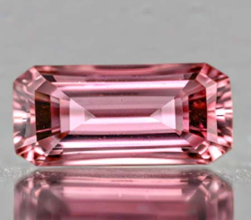 Pink Turmalin mit 0.97 Ct