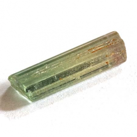 Bicolor Turmalin Kristall mit 1.56 Ct, schleifwürdige Qualität