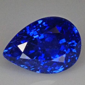 Saphir ca. 4.5 x 3.5 mm im Tropfenschliff, unbehandelt