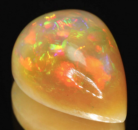 Opal mit 3.50 Ct