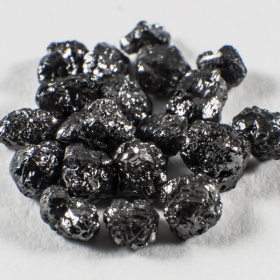 18 Stück Schwarze Rohdiamanten mit 1.72 Ct